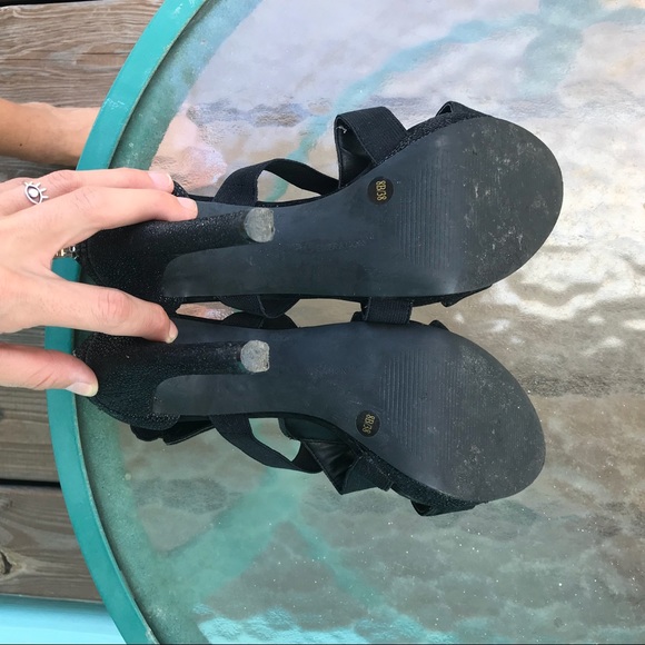 Black strappy BCBG dressy heels - Picture 5 of 6